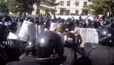 В Крыму милицию учат выполнять приказы: применяли дубинки, водометы и взрыв-пакеты. ФОТОрепортаж