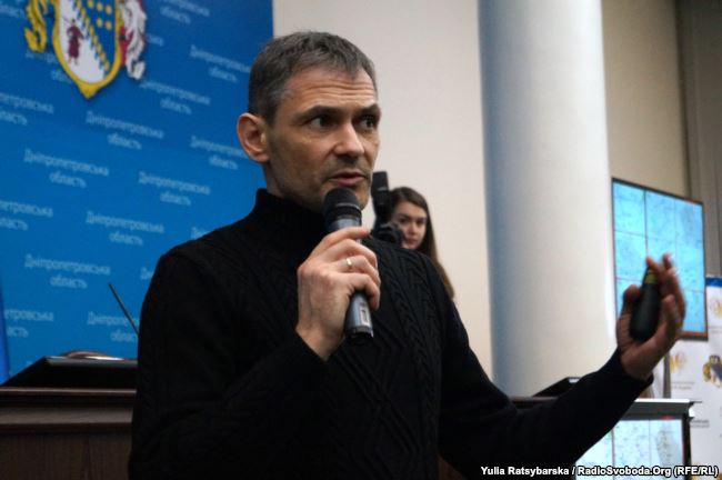 Нові факти про Іловайський котел у книзі-розслідуванні Романа Зіненка Війна, якої не було 02