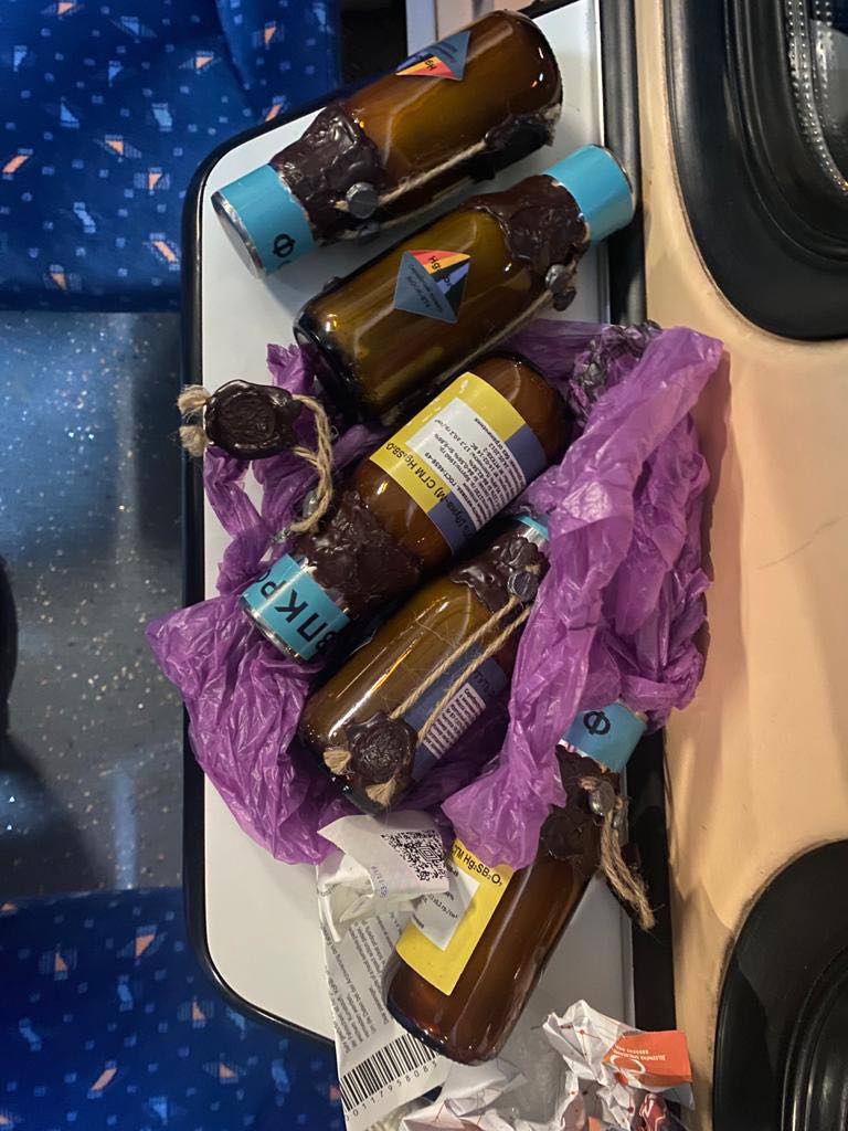 СБУ затримала велику партію контрабанди ртуті на Закарпатті 01