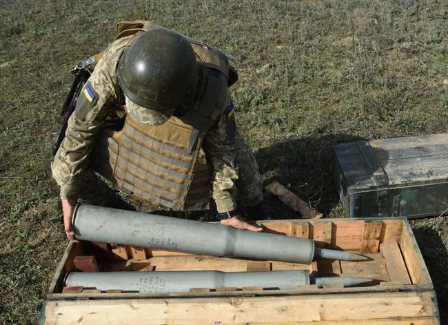 Под руководством женщины-командира артиллеристы провели учения по уничтожению вражеских танков 05