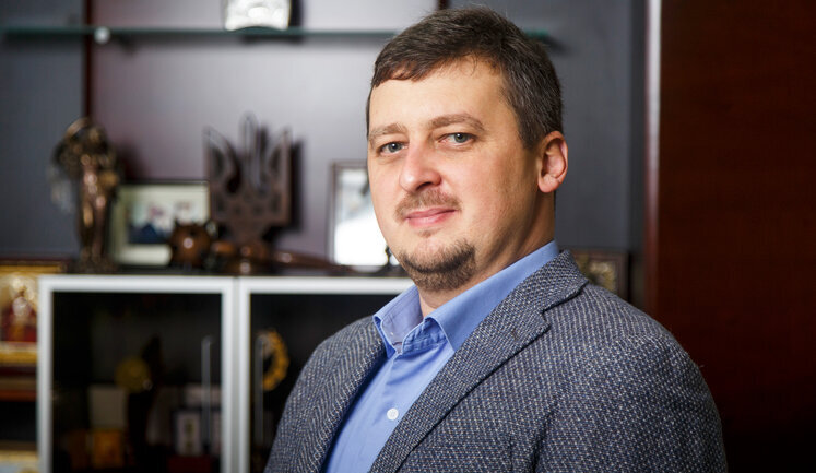 "Душать потужного вітчизняного виробника в інтересах китайського імпорту": Власник "Київгуми" Андрій Острогруд про обшуки СБУ
