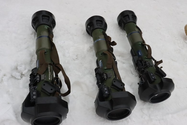 Военнослужащие ВСУ овладевают тактическими действиями по применению ПТРК NLAW в урбанизированной местности 02 Военнослужащие ВСУ овладевают тактическими действиями по применению ПТРК NLAW в урбанизированной местности 02