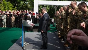 "Пусть Господь спасет нас от нашествия чужестранцев", - Порошенко принял участие в молитве военных капелланов за мир и победу Украины. ФОТО