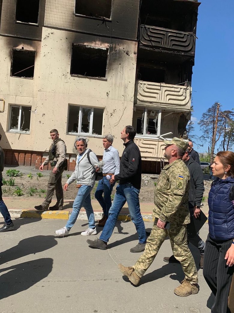 Determined to establish truth and achieve justice, - Foreign Ministers of Germany and Netherlands visited Bucha and Irpin 01