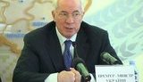 Азаров продавцам на базаре: Хватит стоять на рынках, идите работать. ВИДЕО.