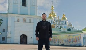 Зеленський у День незалежності: Ворог рахував наші ресурси, техніку, але не взяв до уваги людей. ВIДЕО