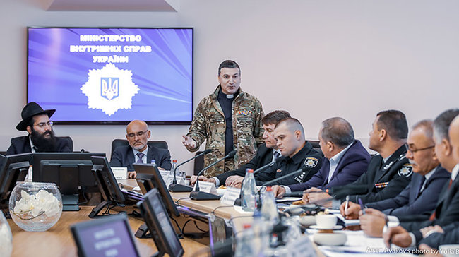 Всеукраїнська Рада Церков і МВС домовилися про співпрацю 02