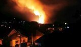 Взрывы боеприпасов на фабрике по производству артснарядов в Сербии. ВИДЕО
