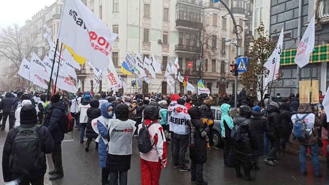Врятуйте мікробізнес: ФОПи протестують біля стін Верховної Ради 11