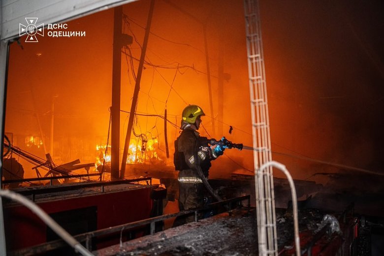 Житловий сектор та логістика поштового оператора під ударом на Одещині
