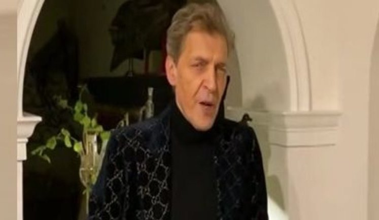 "На цьому унітазі складатимуть присягу юнармійці, а труси будуть кинуті до підніжжя мавзолею", - Невзоров тролить військових армії РФ, які розграбували українські судна. ВIДЕО