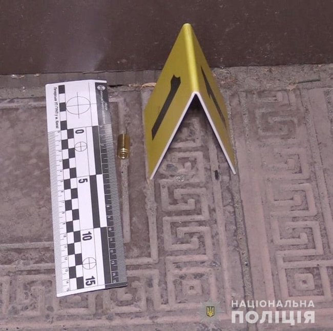 В Киеве на Печерске двое студентов-иностранцев получили огнестрельные ранения ног, - МВД 04 В Киеве на Печерске двое студентов-иностранцев получили огнестрельные ранения ног, - МВД 04