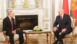 Путин поздравил Лукашенко с победой на выборах