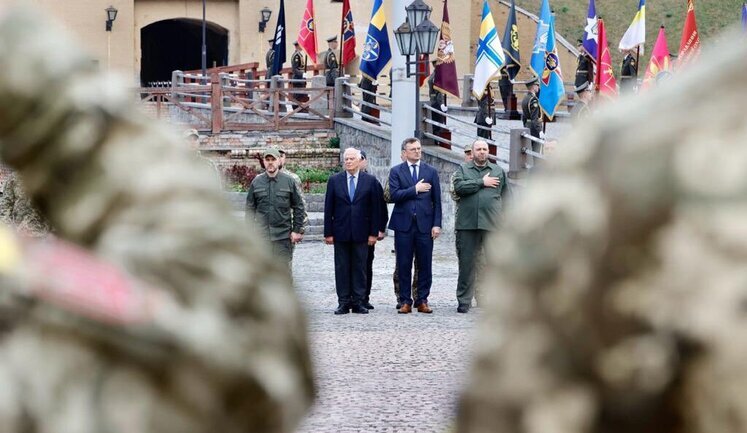 Borrell honours fallen defenders of Ukraine in Kyiv. PHOTOS