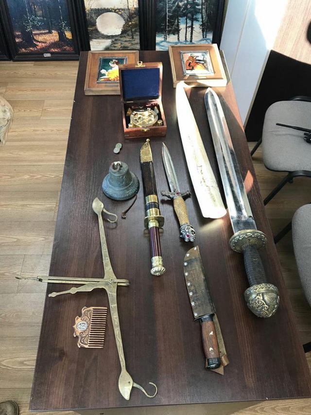 Фантом затримав партію антикваріату на лінії розмежування в Донецькій області 04