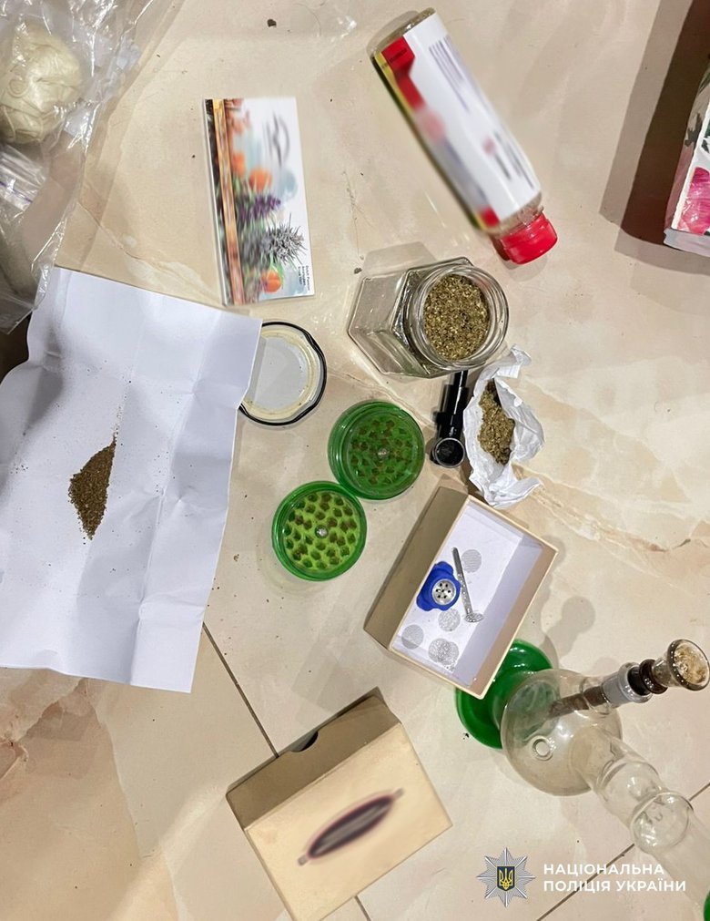 знищили плантацію конопель