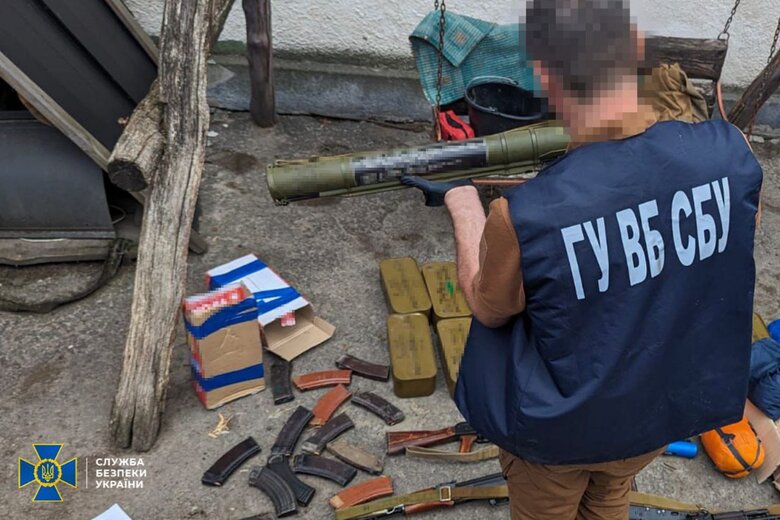 Викрито торговців трофейною зброєю