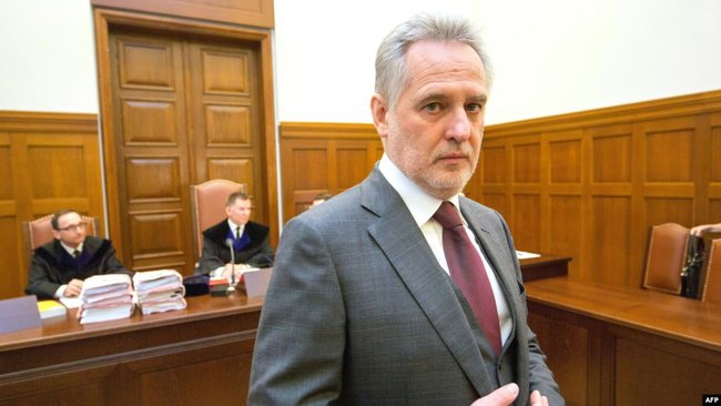 Скільки депутатів олігархи завели в Раду 04