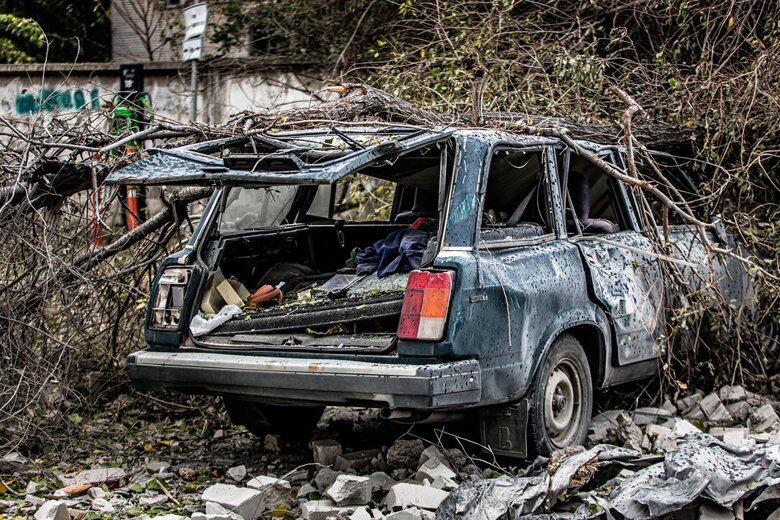 Consequences of Russia’s morning missile attack on Dnipro 06
