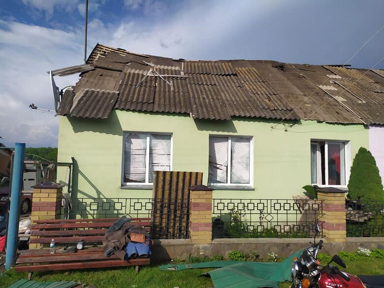 Enemy plane struck three rocket attacks on Sumy region, three people are wounded, and big destructions in households, - Zhyvytskyi 06