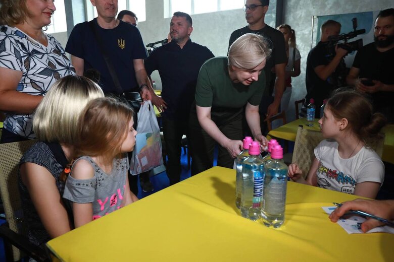 У Запоріжжі запрацював хаб для переселенців із Херсонської області 06