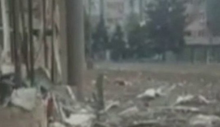Російська авіація скинула 1000-кг бомбу на житловий район у центрі Маріуполя. Вбито багато мирних мешканців, - Бутусов. ВIДЕО