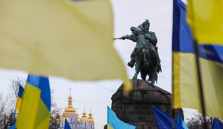 35% українців вважають, що в країні замало демократії. Серед причин - ТЦК, - опитування КМІС. ІНФОГРАФІКА