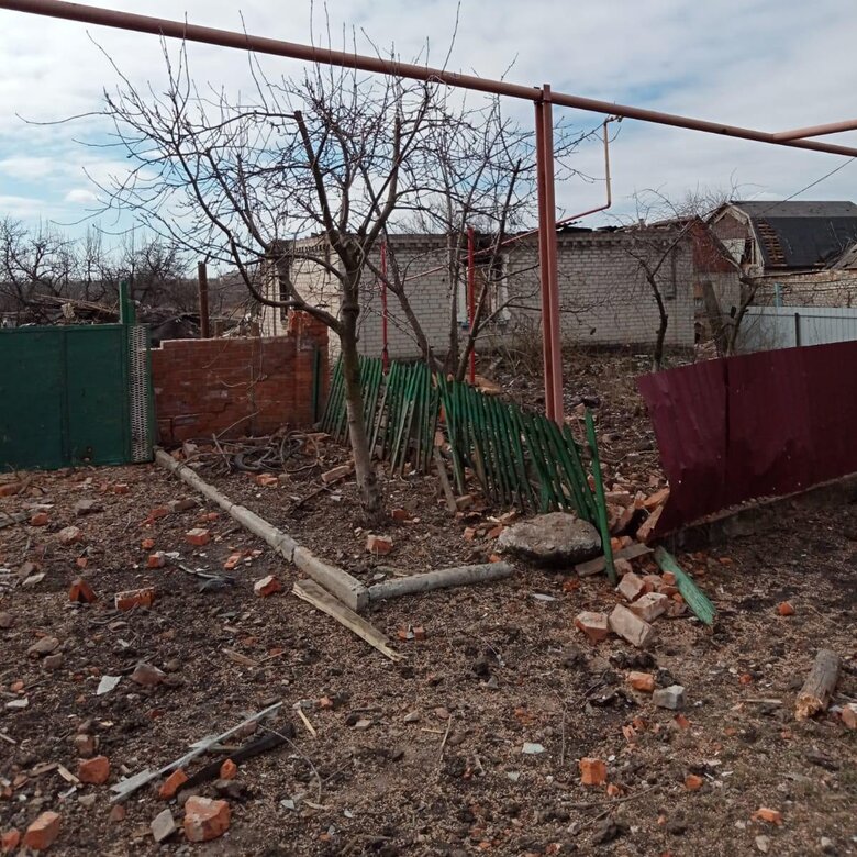 Зранку ворог обстріляв житлові квартали Авдіївки та вдарив ракетою по коксохіму, - ОВА 04 Зранку ворог обстріляв житлові квартали Авдіївки та вдарив ракетою по коксохіму, - ОВА 04