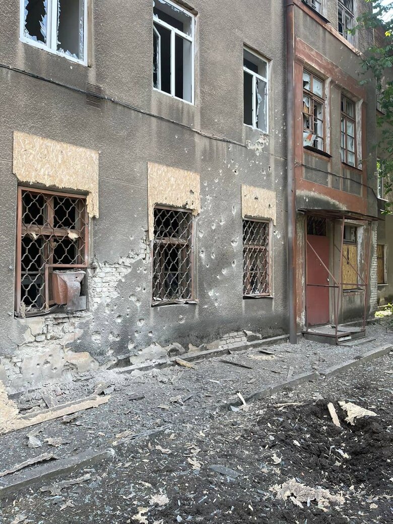 Війська РФ обстріляли Торецьк із Градів: поранили шістьох містян, серед них 11-річна дитина 10