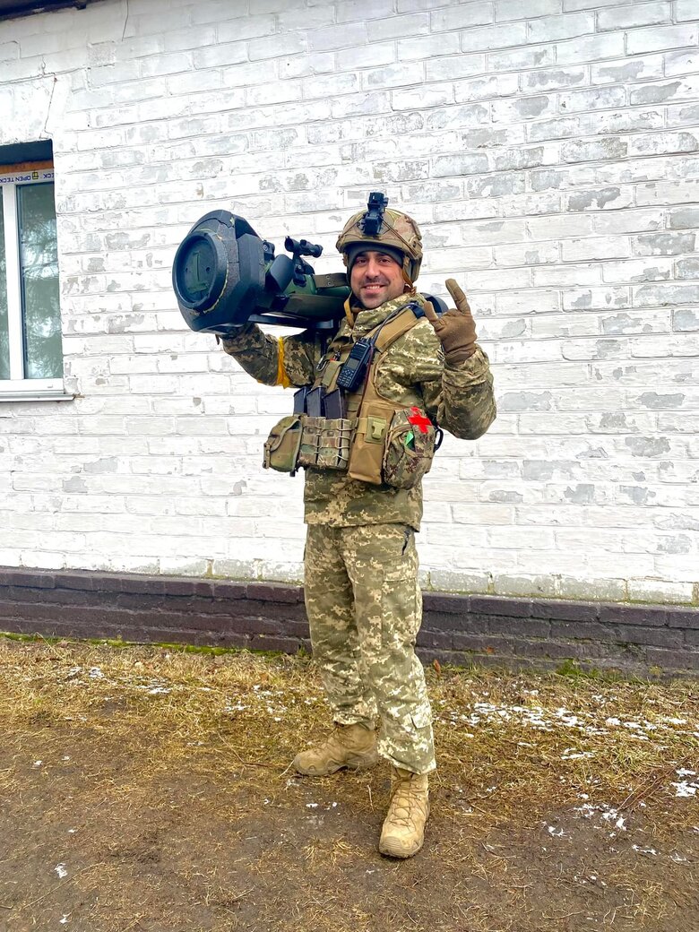 Командир 16-го батальйону 58-ої бригади Володимир Логуш: Як вони заходили через кордон? Ішла фура, за нею впритул три-чотири БТРи. В темряві незрозуміло було, що то кацапська техніка 08 Командир 16-го батальйону 58-ої бригади Володимир Логуш: Як вони заходили через кордон? Ішла фура, за нею впритул три-чотири БТРи. В темряві незрозуміло було, що то кацапська техніка 08