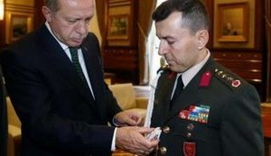 Спроба перевороту в Туреччині: затримано головного військового радника Ердогана Язичі. ФОТО