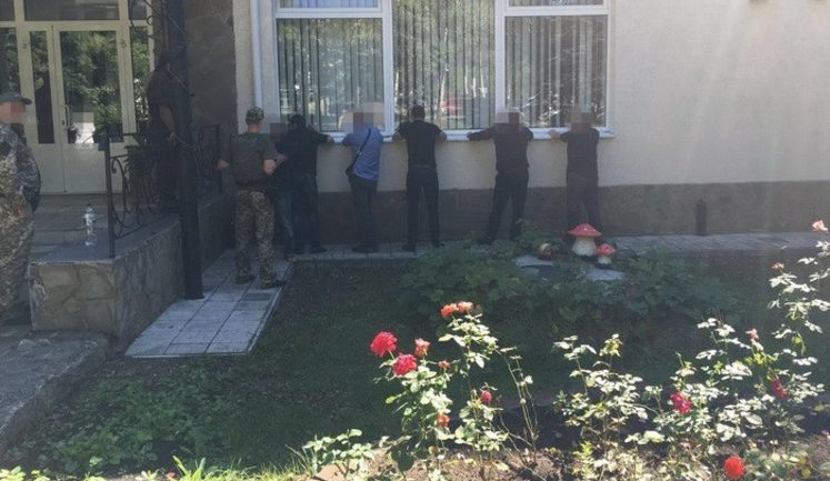 "106 crime bosses apprehended at code-bound criminal's funeral in Donetsk region," - SBU. PHOTOS