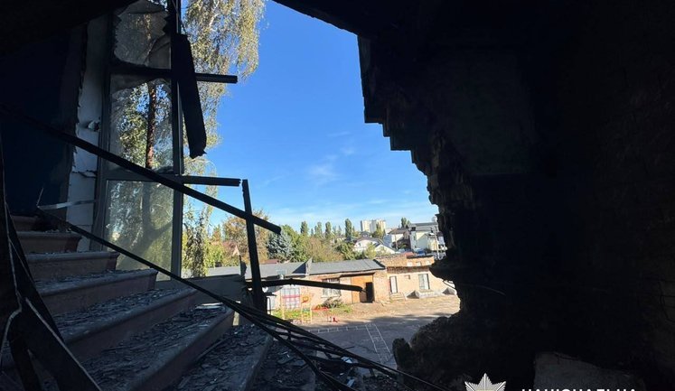 50 kg of explosives on school stairs: unexploded "Geran-4" warhead removed in Kyiv. PHOTOS