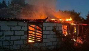 Будинки та агропідприємство пошкоджені після нічної атаки на Черкащині. ФОТОрепортаж