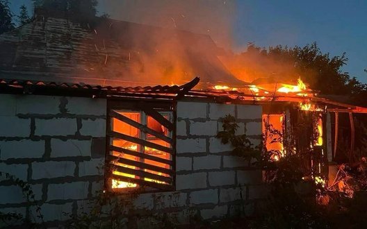 Будинки та агропідприємство пошкоджені після нічної атаки на Черкащині. ФОТОрепортаж