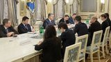 Порошенко пригласил Макрона посетить с визитом Украину в ближайшее время. ФОТО