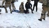 Группу наркоторговцев с партией конопли почти на полмиллиона гривен задержали на Харьковщине. ФОТОрепортаж