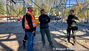 Данилюк перевірив перебіг будівництва моста в Станиці Луганській. ФОТОрепортаж