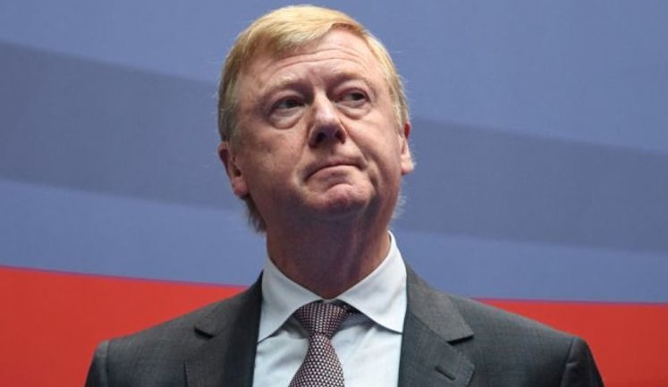 Чубайс пішов з посади радника Путіна та поїхав з РФ, - Bloomberg