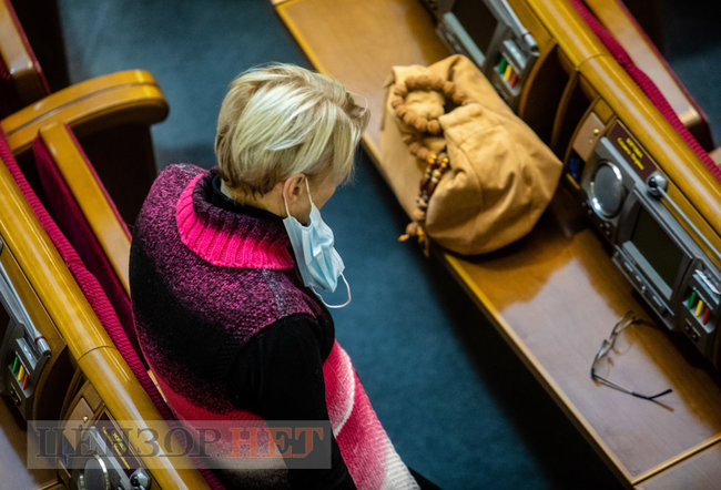 Розповідь Медведчука, обійми від Балоги, нарада у Верещук, дискусія Гетманцева і привітання Разумкова Халимону, - день роботи ВР 1 грудня 08