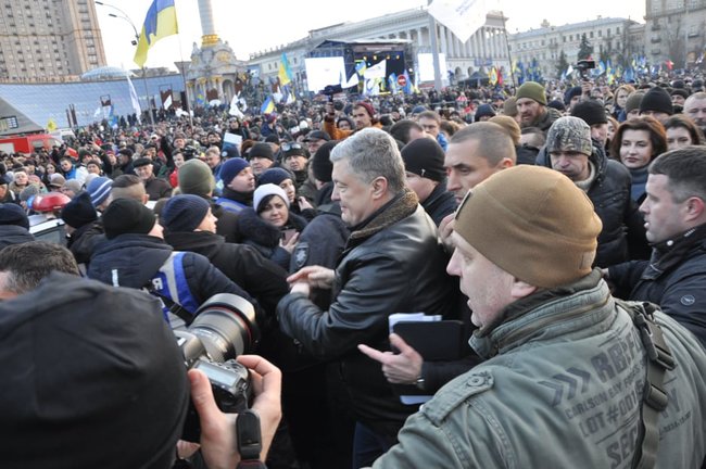 Щиро бажаю Зеленському успіху в Нормандії, - Порошенко 02