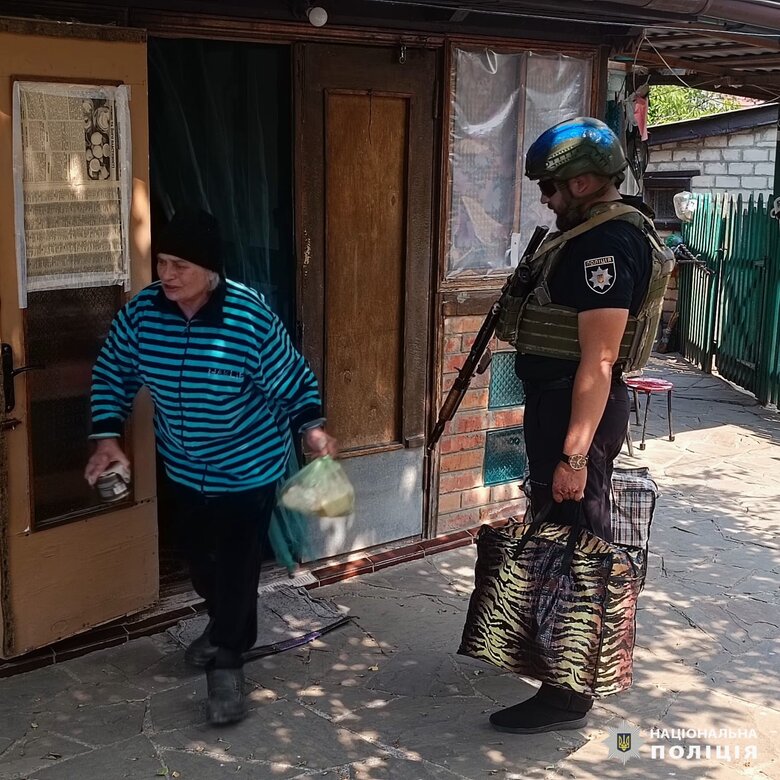 12 цивільних евакуювали з Козачої Лопані, що на Харківщині