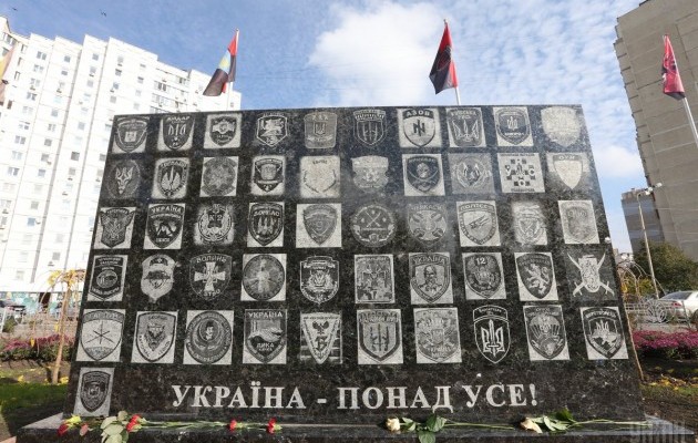 Памятник Героям-добровольцям АТО офіційно відкрили в Києві 02 Памятник Героям-добровольцям АТО офіційно відкрили в Києві 02