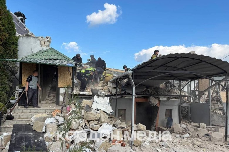 РФ вдарила КАБами по Сумах: відомо про влучання в школу