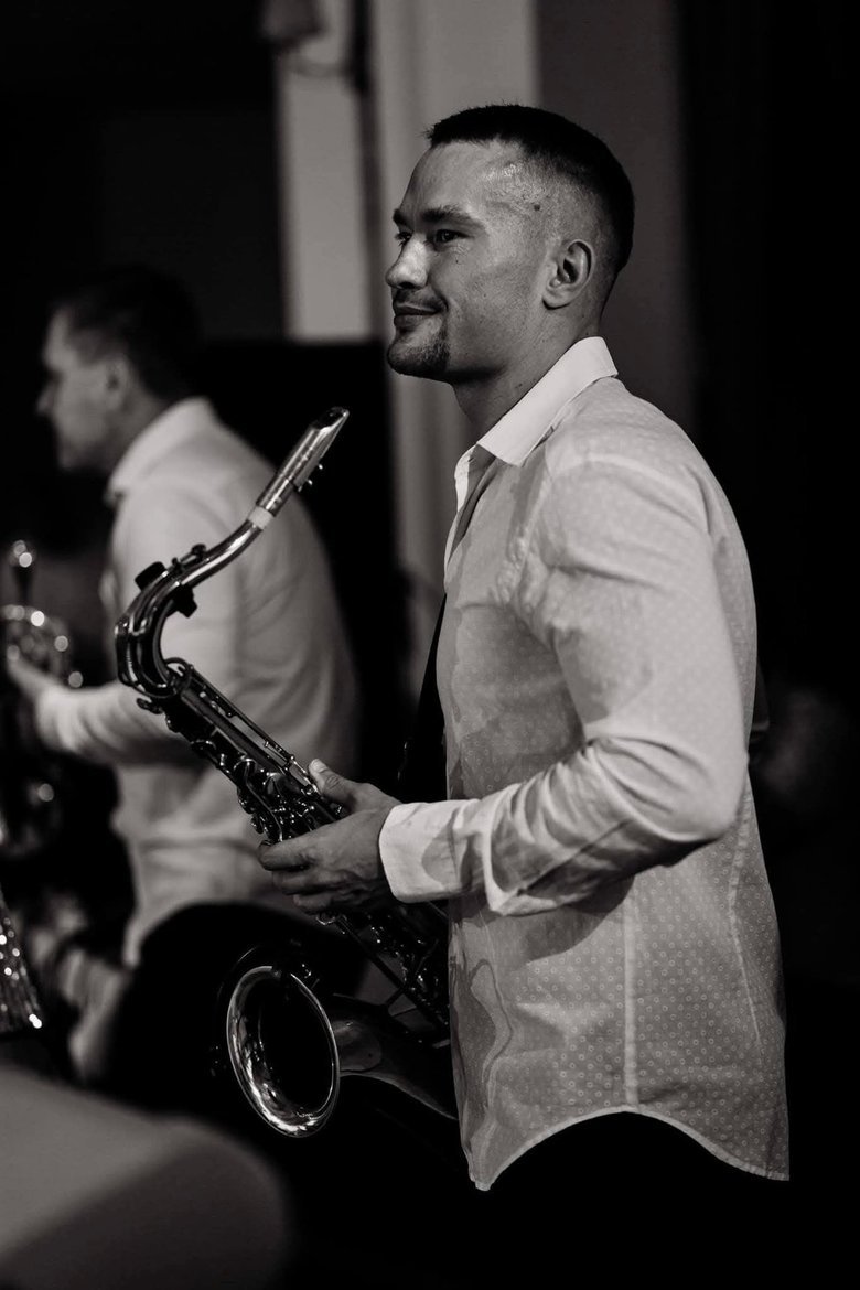 Загинув артист оркестру, саксофоніст Дмитро Гладіренко