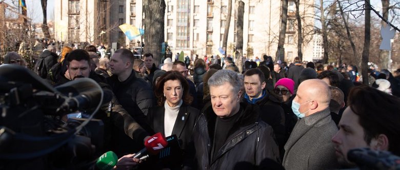 Нарешті влада визнала реальність, - Порошенко про заяви Зеленського в Мюнхені 02