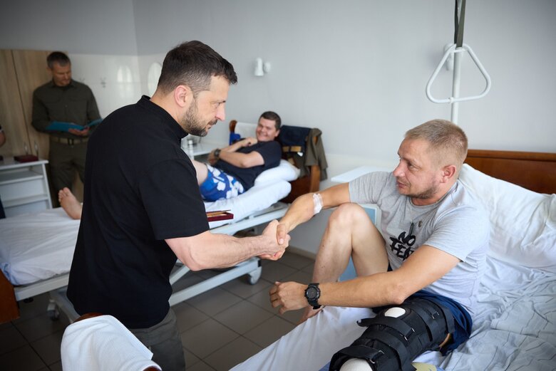 поранені військовослужбовці