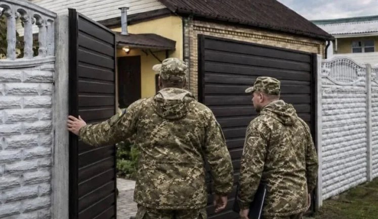 Военные ТЦК около 10 раз входили в частные дома и силой забирали мужчин, - Лубинец