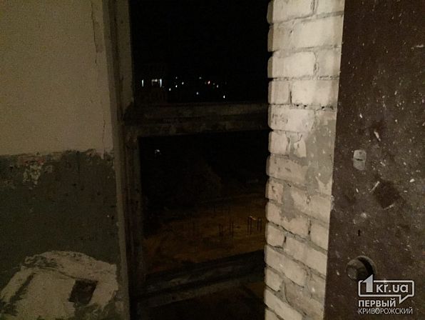 Потужний вибух стався в багатоповерхівці Кривого Рогу: травмовано 3 осіб, зокрема дитину, - ДСНС 03