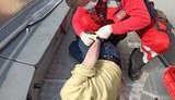 Мужчина в попытке свести счеты с жизнью прыгнул в Днепр с пешеходного моста в Киеве. ВИДЕО+ФОТОрепортаж